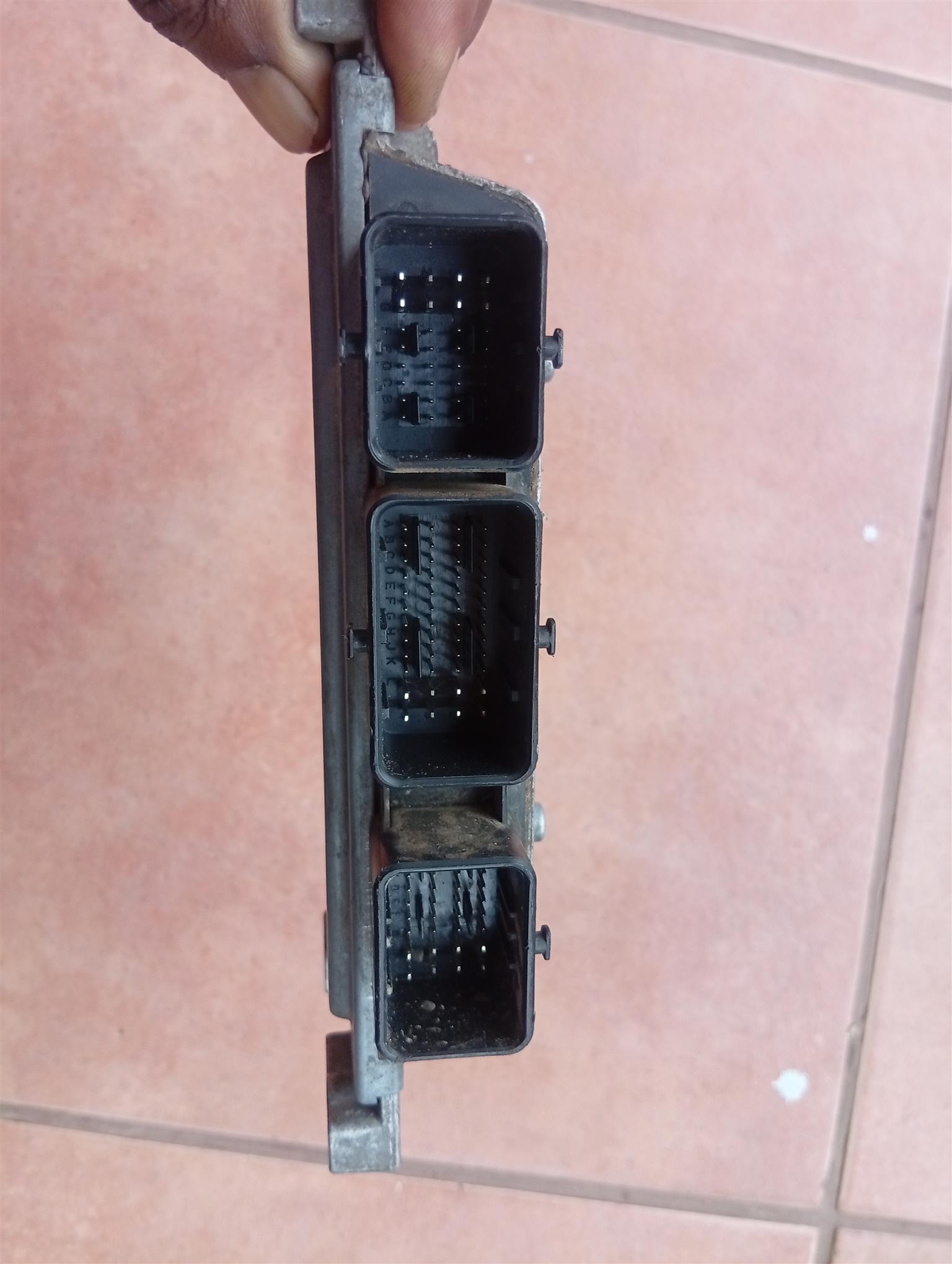 Ford  fiesta ECU computer box S180047051 1BHD C1BG-12A650-BD - Private Seller