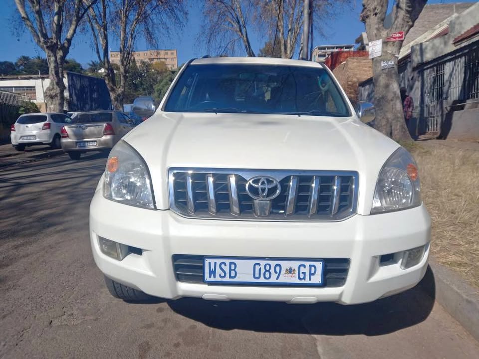 2006 Toyota Land Cruiser Prado 4.0 V6 Petrol, Automatic, White, Leather seat, 187000kms