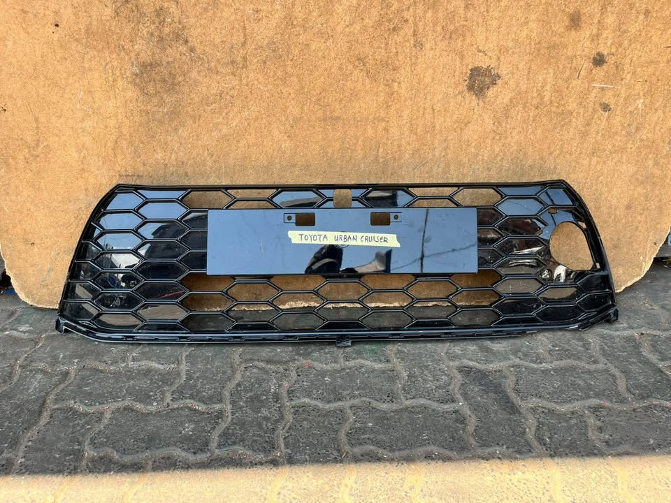 Toyota Urban Cruiser Grill - Private Seller Toyota Urban Cruiser Grill - Private Seller