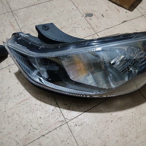 Hyundai i10 grand headlight - Private Seller