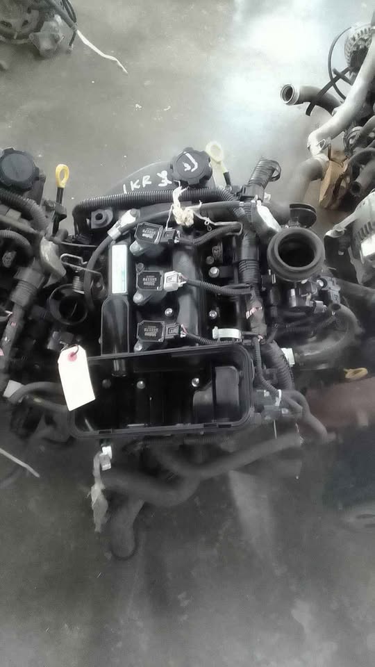 TOYOTA YARIS 1KR 1.0L COMPLETE ENGINE FOR SALE - Private Seller