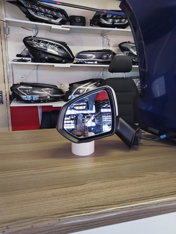 2023 HAVAL JOLION LEFTSIDE MIRROR WITH CAMERA AND BLIND SPOT FOR SALE SUPER CLEAN - Private Seller 2023 HAVAL JOLION LEFTSIDE MIRROR WITH CAMERA AND BLIND SPOT FOR SALE SUPER CLEAN - Private Seller