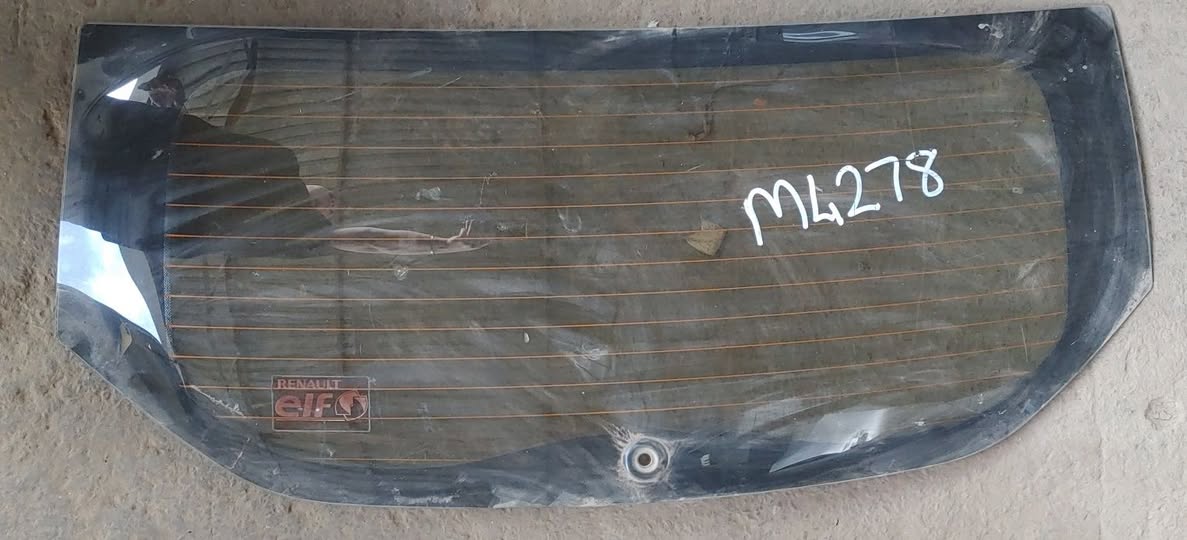 Hyundai Tucson rear windscreen - Private Seller Hyundai Tucson rear windscreen - Private Seller