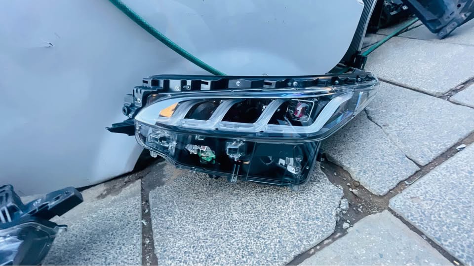 Toyota Fortuner GD6 LED headlight 2022 - Private Seller Toyota Fortuner GD6 LED headlight 2022 - Private Seller
