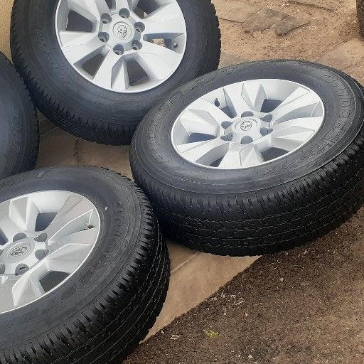 fairly used Toyota rims and tyres