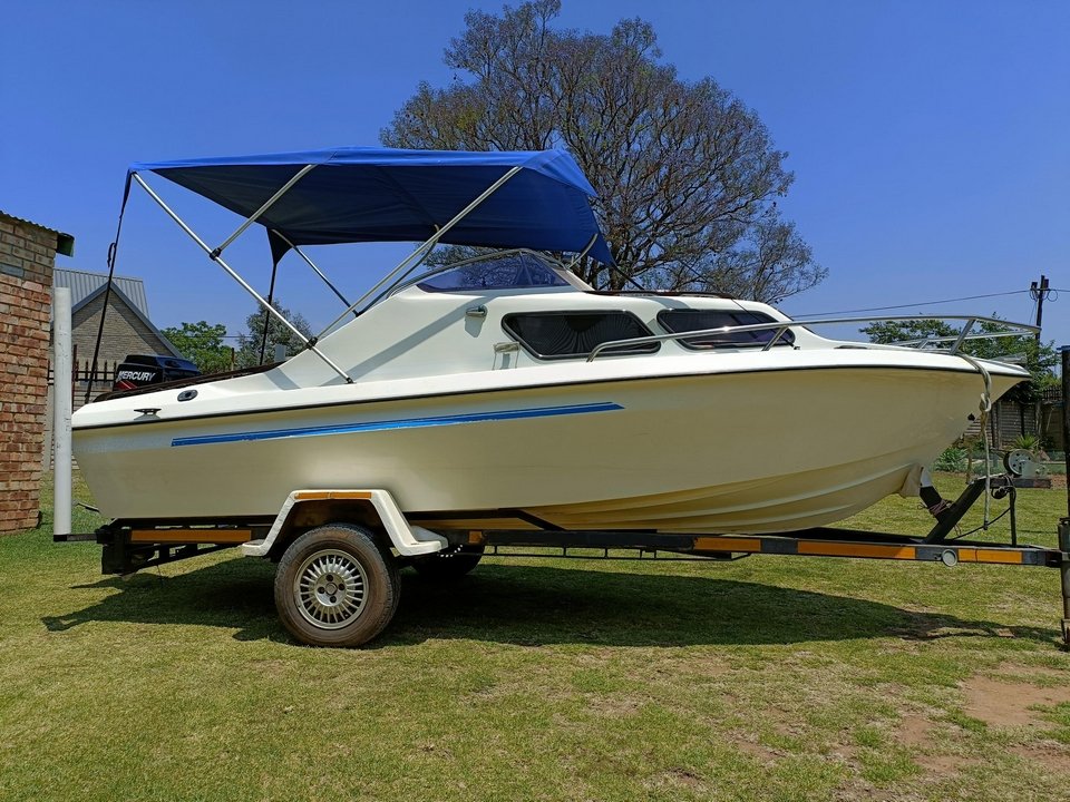 BEAUTIFUL INTERCEPTOR 160 WITH 60Hp MERCURY BIGFOOT MOTOR AND EXTRAS ...
