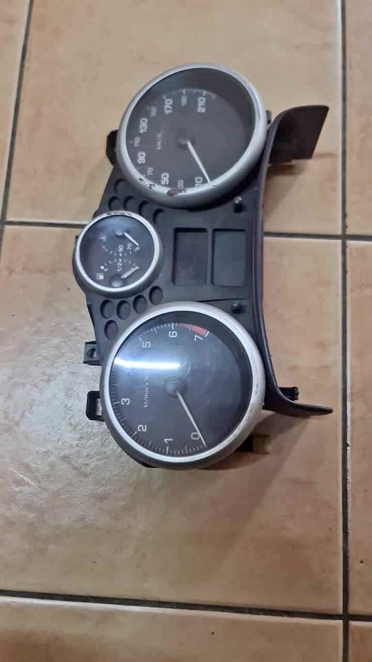 Peugeot 207 cluster