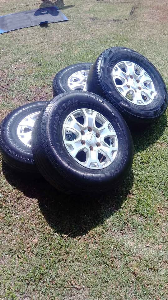 Ford 16" mags and tyers in good condition to view in Lydenurg - Private Seller Ford 16" mags and tyers in good condition to view in Lydenurg - Private Seller