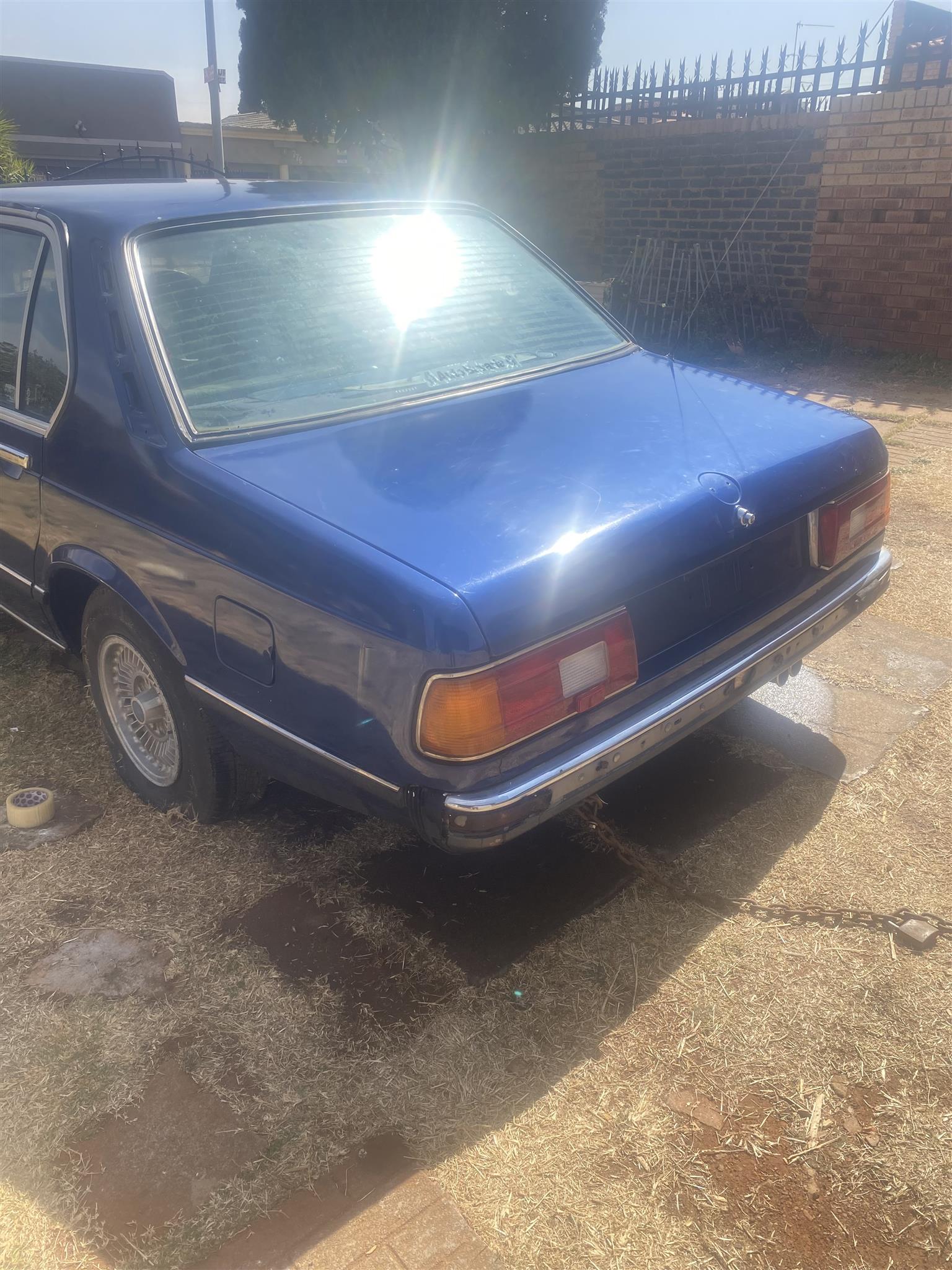 BMW 733i