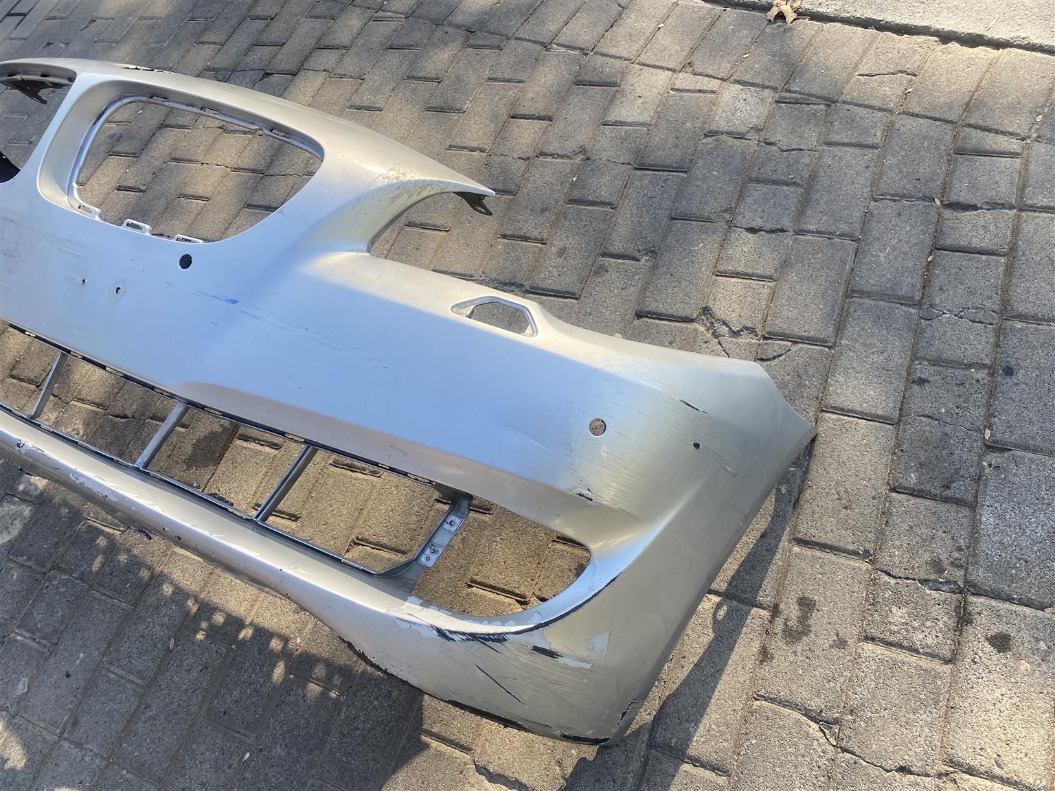 2016 BMW 5 SERIES F10 FRONT BUMPER FOR SALE. IN PRISTINE CONDITION
