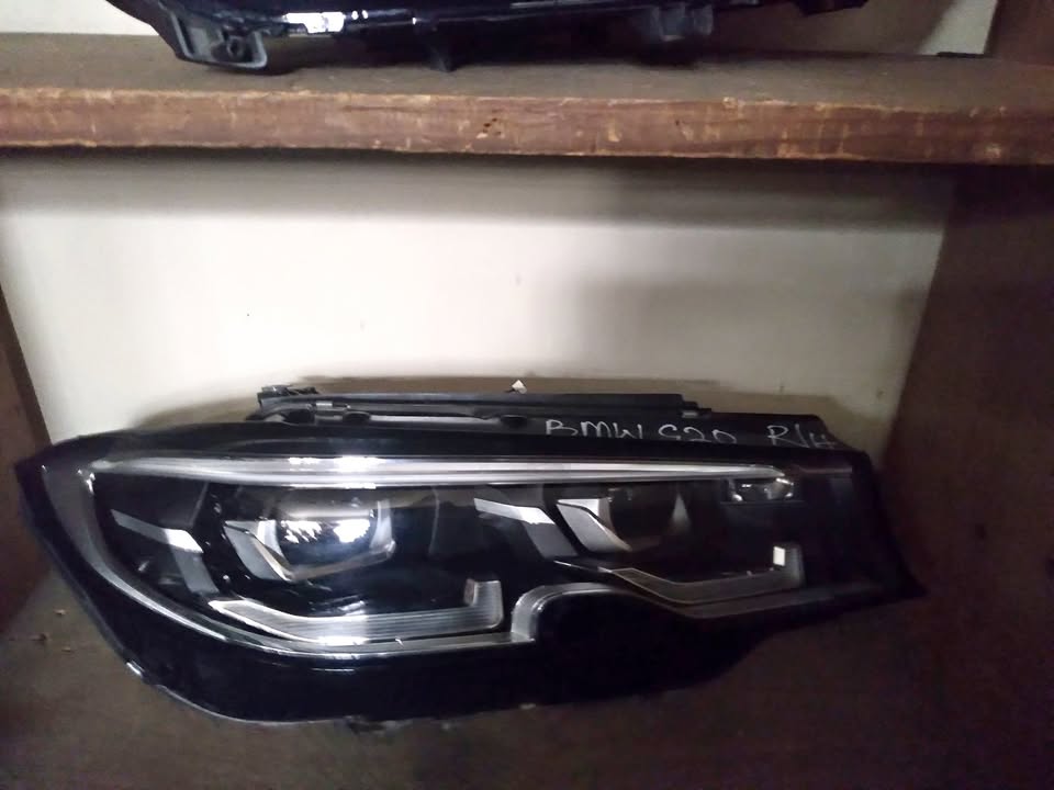 BMW G20 R/Hand Side Headlight for Sale whatsapp - Private Seller BMW G20 R/Hand Side Headlight for Sale whatsapp - Private Seller