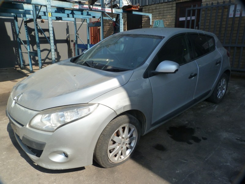 Renault Megane III 1.6 Shake It! Manual Silver - 2012 STRIPPING FOR SPARES - Private Seller