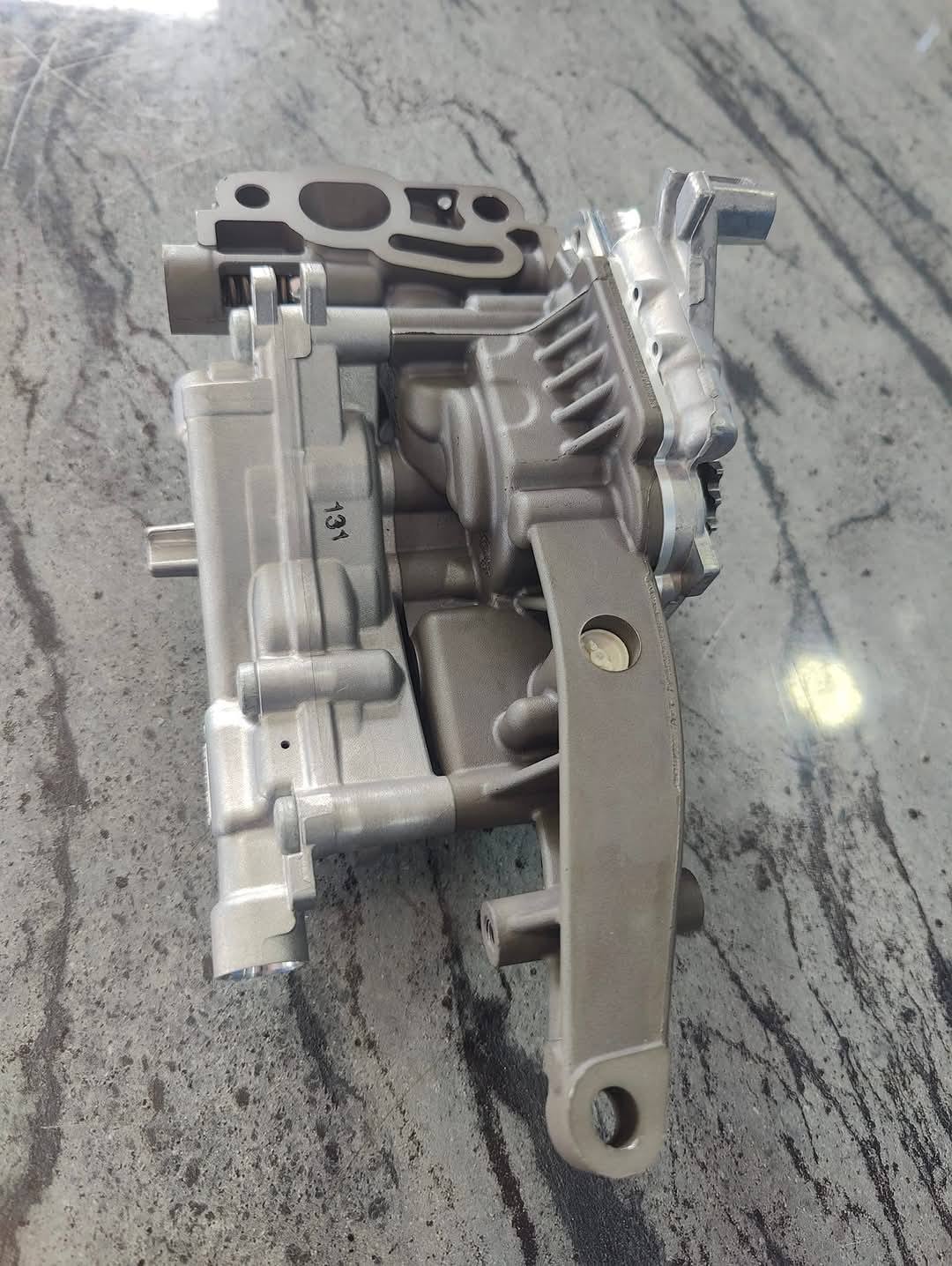 NEW GENUINE REPLACEMENT M278/M157 ENGINE OIL PUMP FOR MERCEDES BENZ - Private Seller