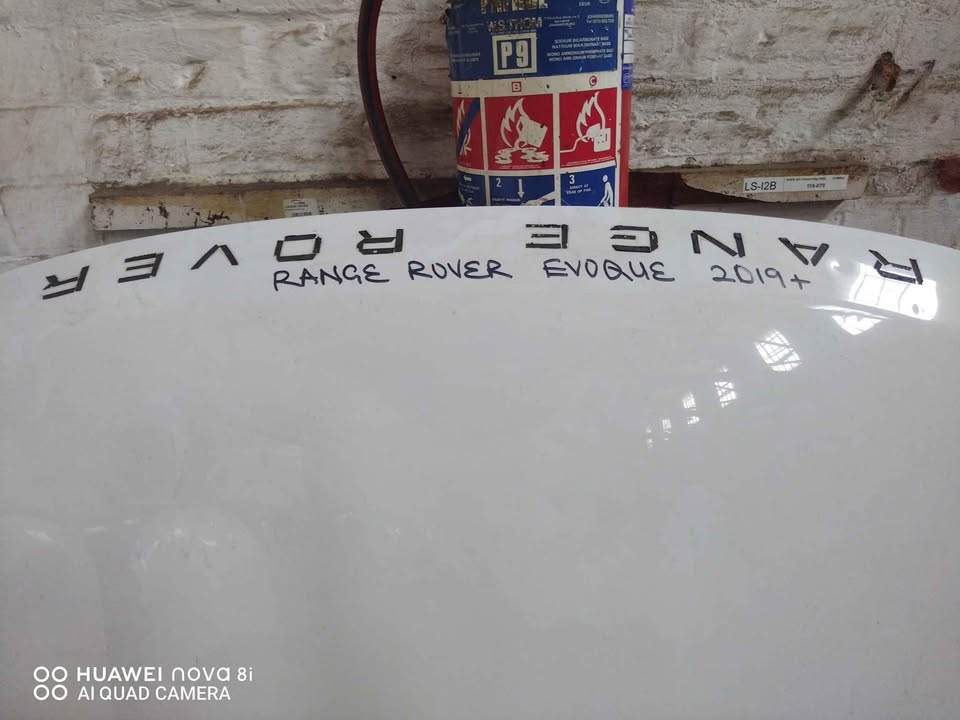 RANGE ROVER EVOGUE 2019 BONNET - Private Seller RANGE ROVER EVOGUE 2019 BONNET - Private Seller