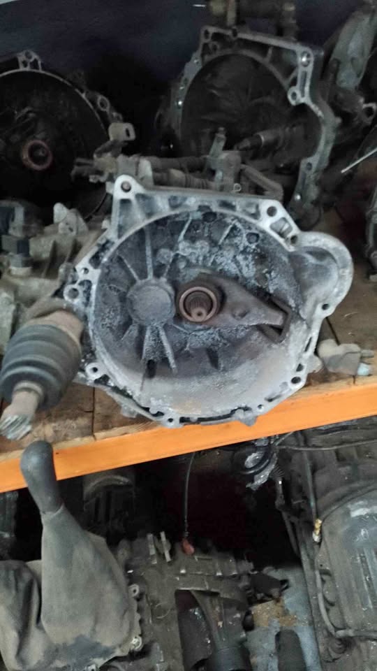 KIA G4FA MANUAL GEARBOX FOR SALE - Private Seller KIA G4FA MANUAL GEARBOX FOR SALE - Private Seller