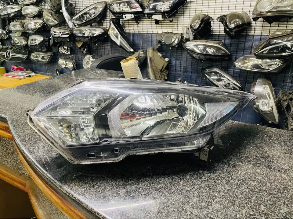 Honda HRV LHS headlight