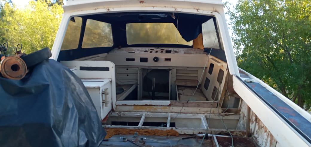 27ft BOAT PROJECT FOR SALE