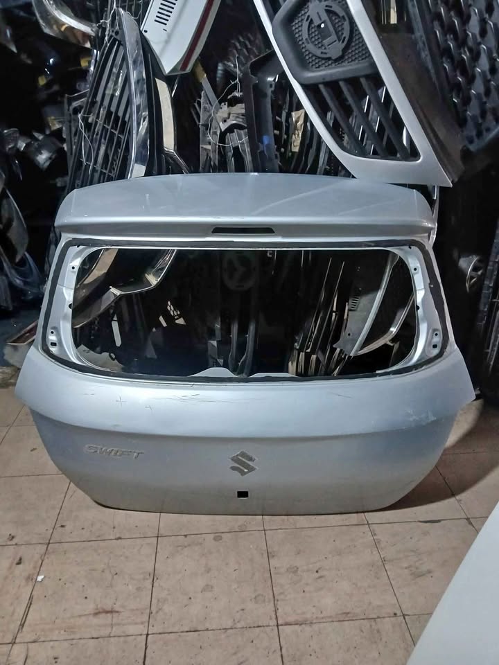 Suzuki swift tailgate - Private Seller Suzuki swift tailgate - Private Seller