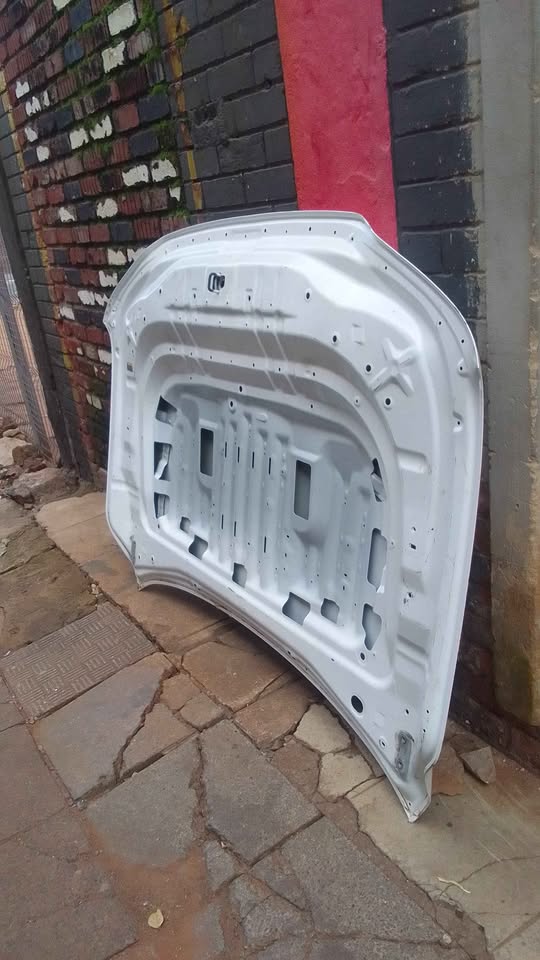 Toyota land cruiser prado LC 300 BONNET - Private Seller Toyota land cruiser prado LC 300 BONNET - Private Seller