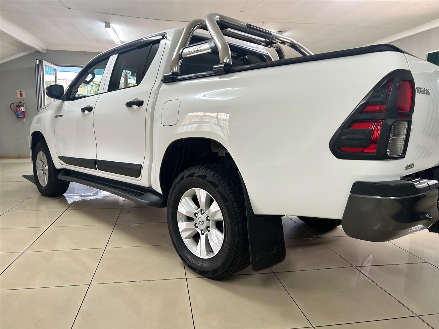 2019 TOYOTA HILUX 2.4 GD-6 SRX 4X4 A/T P/U D/C