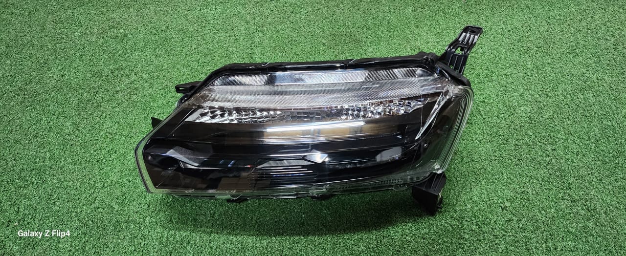 RENAULT KWID MK2 LED HEADLAMPS - Private Seller