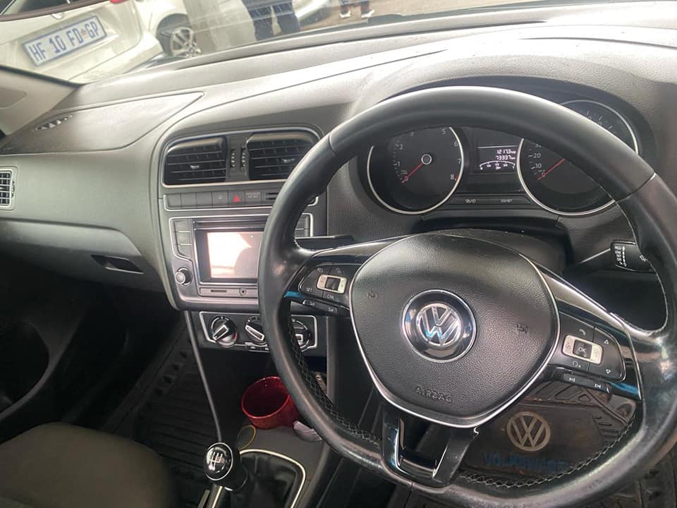 2014 VW POLO 1.2 TSI COMFORTLINE MANUAL