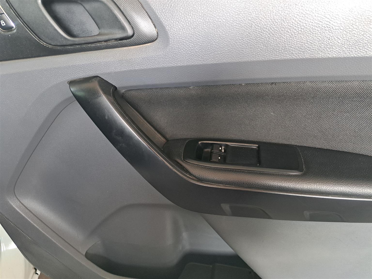 FORD RANGER 2.2 6SPEED
