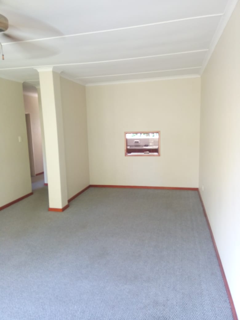 SUNNY SPACIOUS ONE BEDROOM APARTMENT