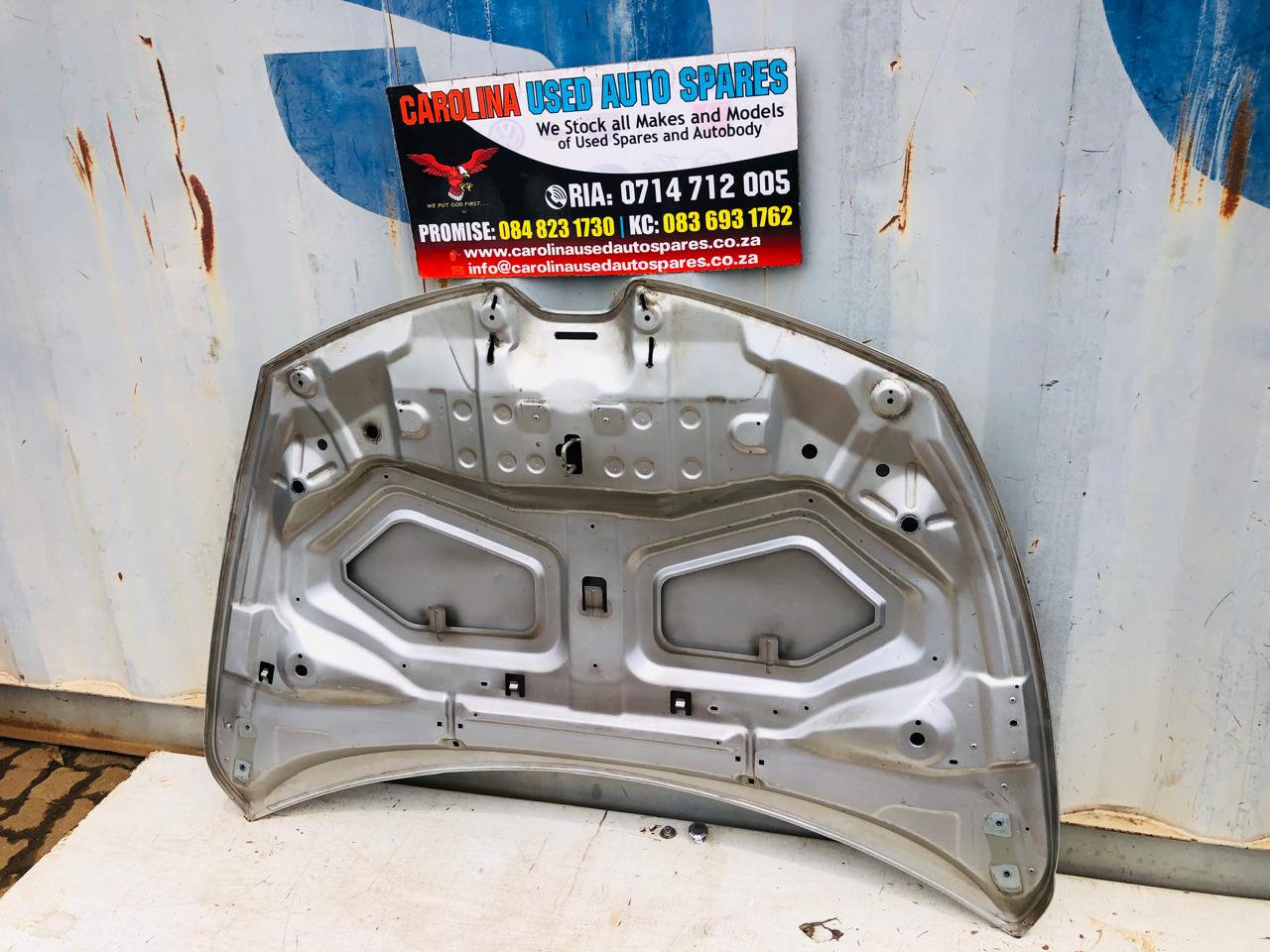Renault Clio 4 bonnet (2016-2023) - Private Seller Renault Clio 4 bonnet (2016-2023) - Private Seller