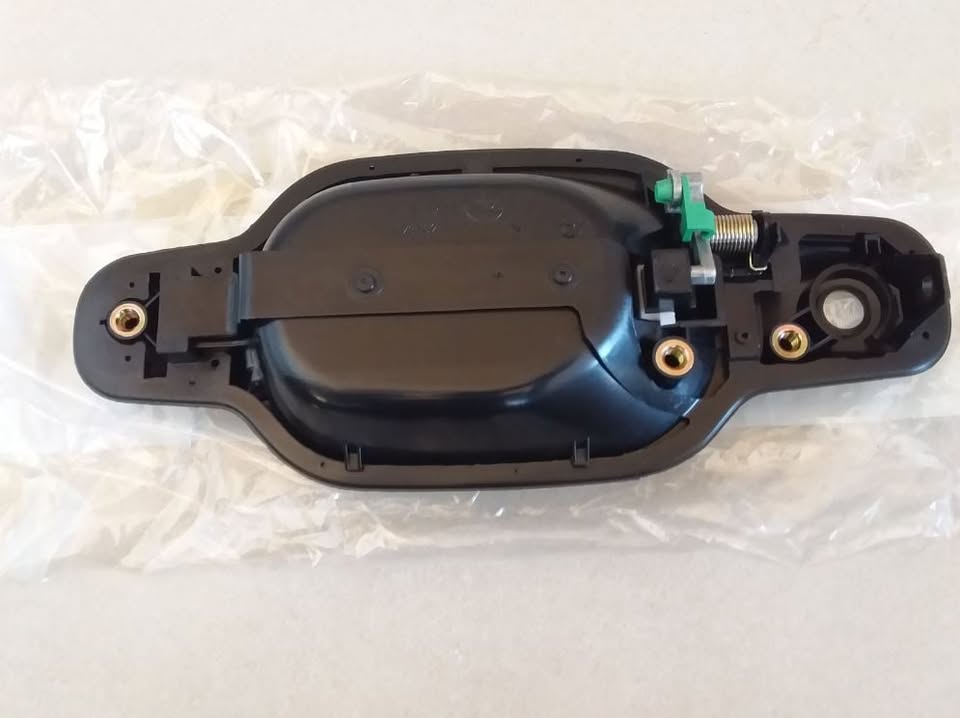ISUZU D MAX  2005/11 BRAND NEW OUTER DOOR HANDLES FOR SALE - Private Seller