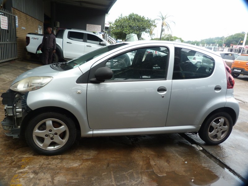 Peugeot 107 1.0 Manual Silver - 2013 STRIPPING FOR SPARES - Private Seller