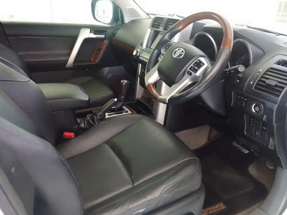 2014 TOYOTA LANDCRUISER PRADO 3.0VX 4X4 DIESEL AUTOMATIC WHITE LEATHER INTERIOR FULL SERVICE HIST