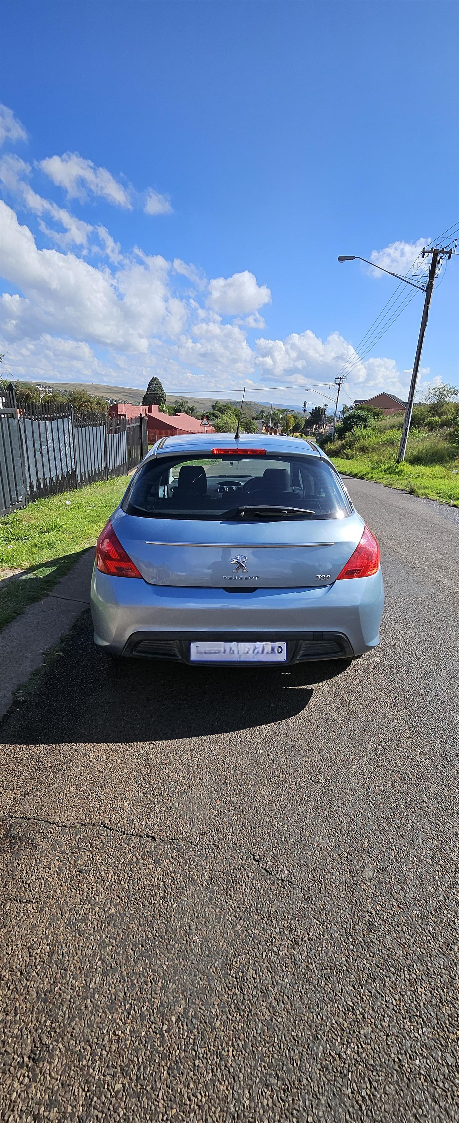New 2013 Peugeot 308 1.6 Comfort - Private Seller New 2013 Peugeot 308 1.6 Comfort - Private Seller