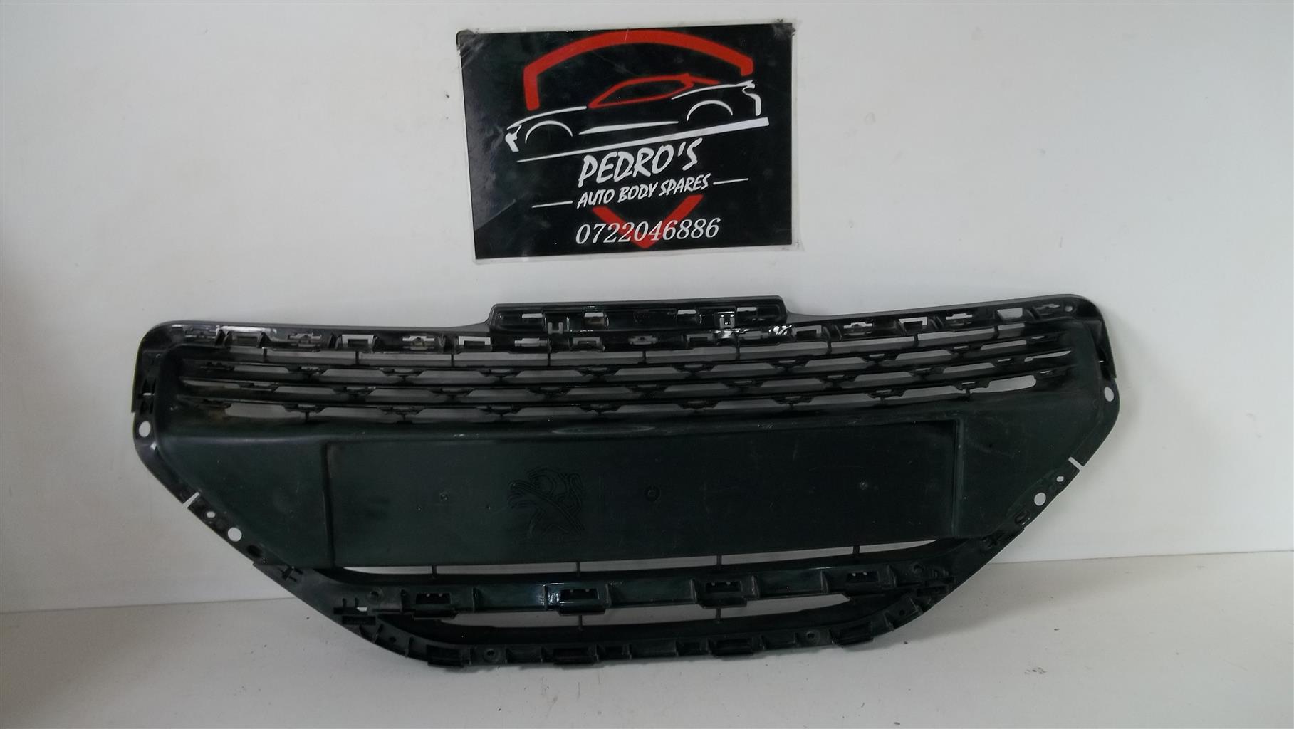 Peugeot 208 grille - Private Seller Peugeot 208 grille - Private Seller