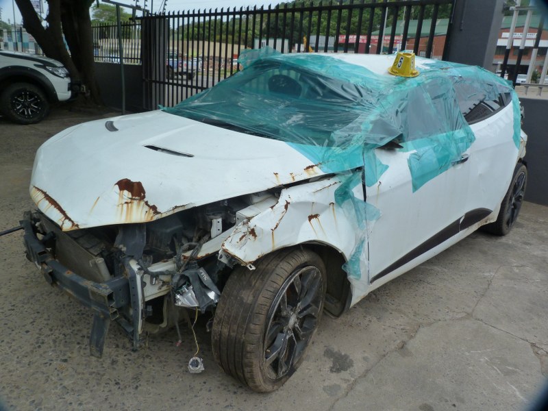 Hyundai Veloster 1.6 Manual White - 2014 STRIPPING FOR SPARES - Private Seller Hyundai Veloster 1.6 Manual White - 2014 STRIPPING FOR SPARES - Private Seller