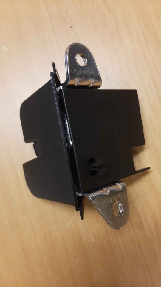 POLO 8 BOOT LOCK. GENUINE VW. BRAND NEW. FOR VARIOUS OTHER CARS TOO.