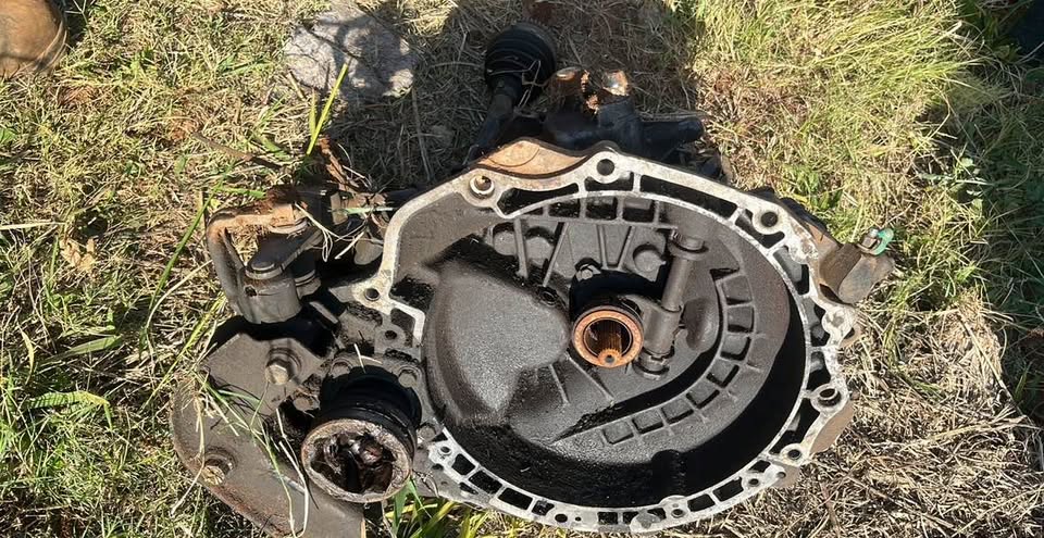 Chevrolet Aveo manual gearbox - Private Seller Chevrolet Aveo manual gearbox - Private Seller