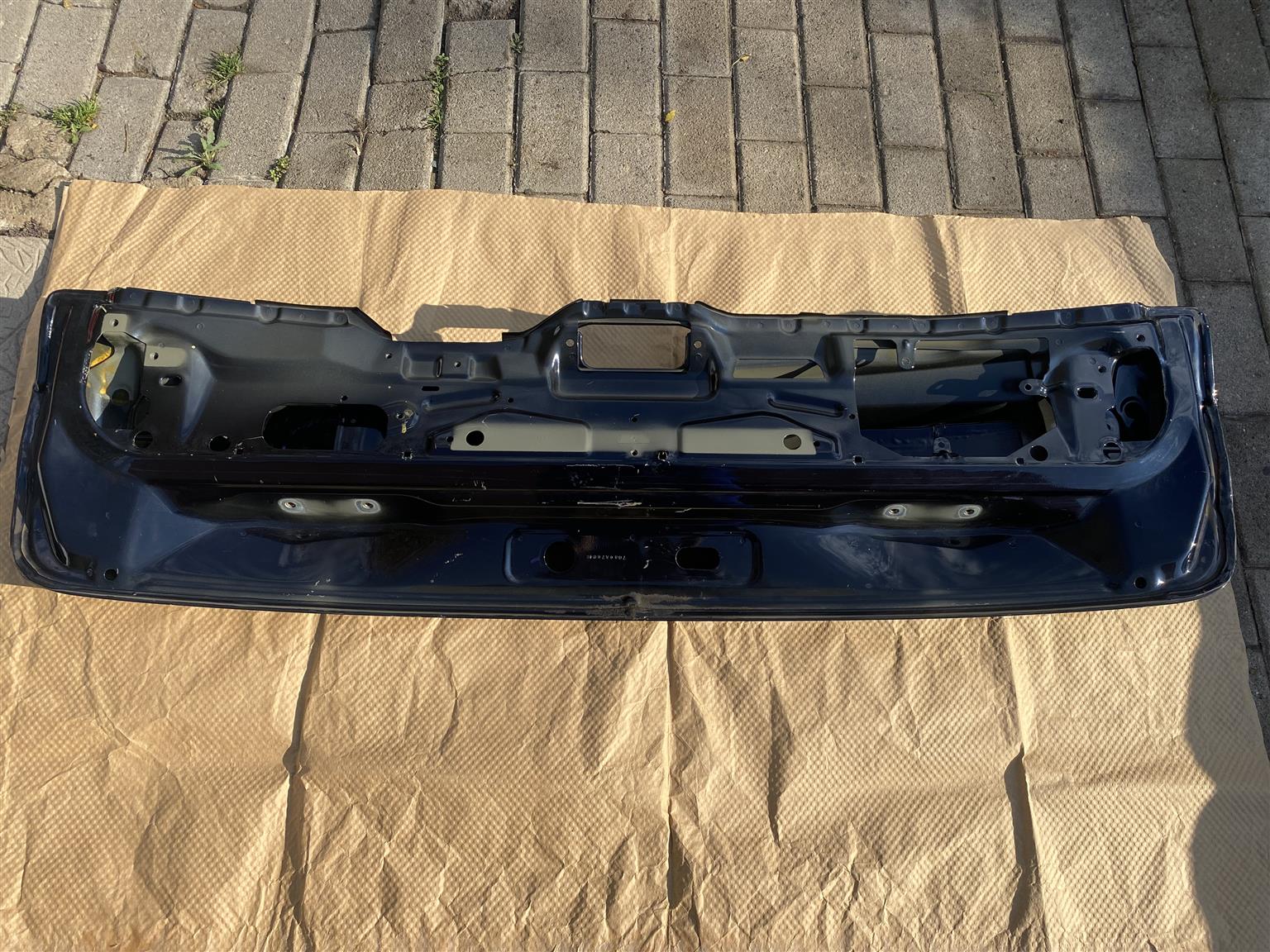 2015 BMW X5 M-SPORT LOWER TAILGATE SHELL FOR SALE. IN PRISTINE CONDITION