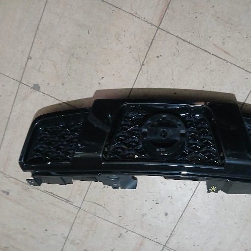 Nissan xtrail grill - Private Seller Nissan xtrail grill - Private Seller