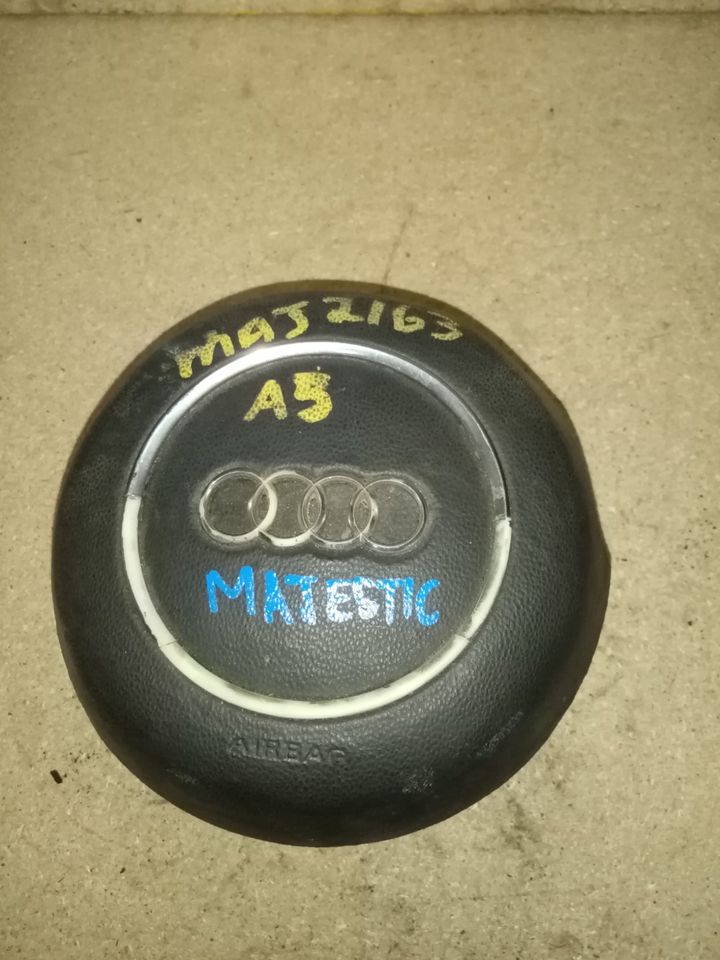Audi A5 2.0 TDI steering wheel airbags for sale - Private Seller