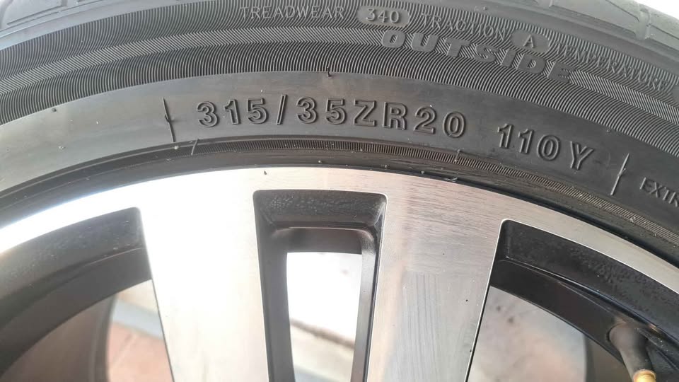 20 inch wide & narrow BMW X5, X6 mag rims with 315/35R20 and 275/40R20 tires - Private Seller 20 inch wide & narrow BMW X5, X6 mag rims with 315/35R20 and 275/40R20 tires - Private Seller
