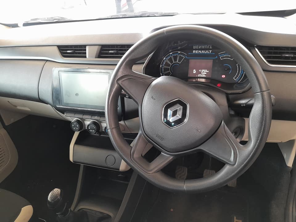 2022 RENAULT TRIBER 7SEATER 1.0 MANUAL