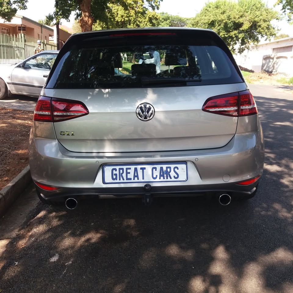 2014 VOLKSWAGEN GOLF 7 2.0 GTi DSG 45000Kilos SUNROOF Available