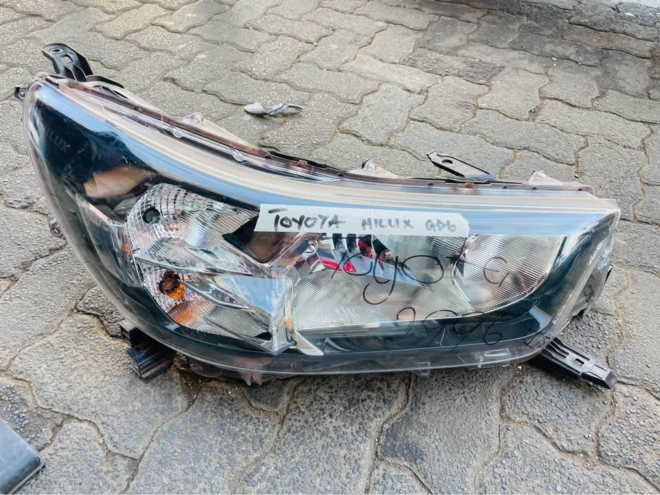 Toyota Hilux GD6 headlight - Private Seller Toyota Hilux GD6 headlight - Private Seller