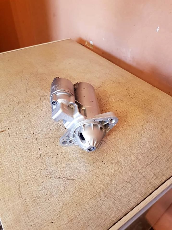 ORIGINAL BOSCH CHRYSLER NEON STARTER MOTOR FORSALE