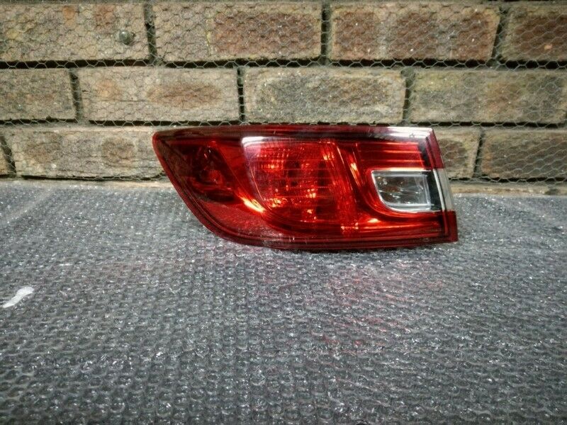Renault Clio 4 Left Rear Taillight - Private Seller Renault Clio 4 Left Rear Taillight - Private Seller