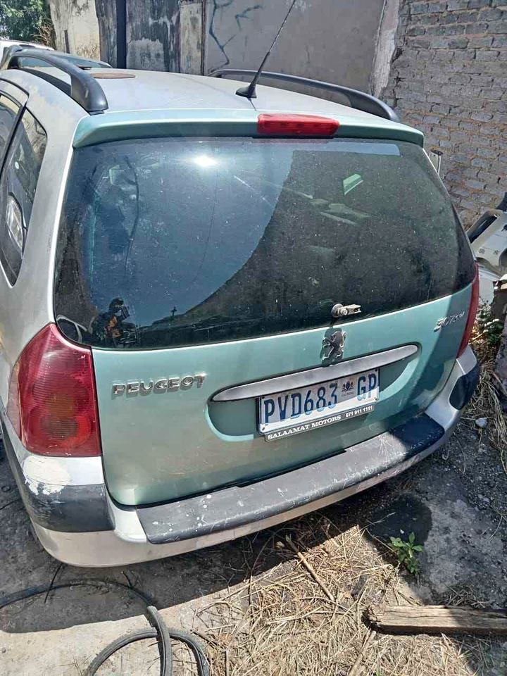 Peugeot 307 10fx station wagon tailgate - Private Seller Peugeot 307 10fx station wagon tailgate - Private Seller