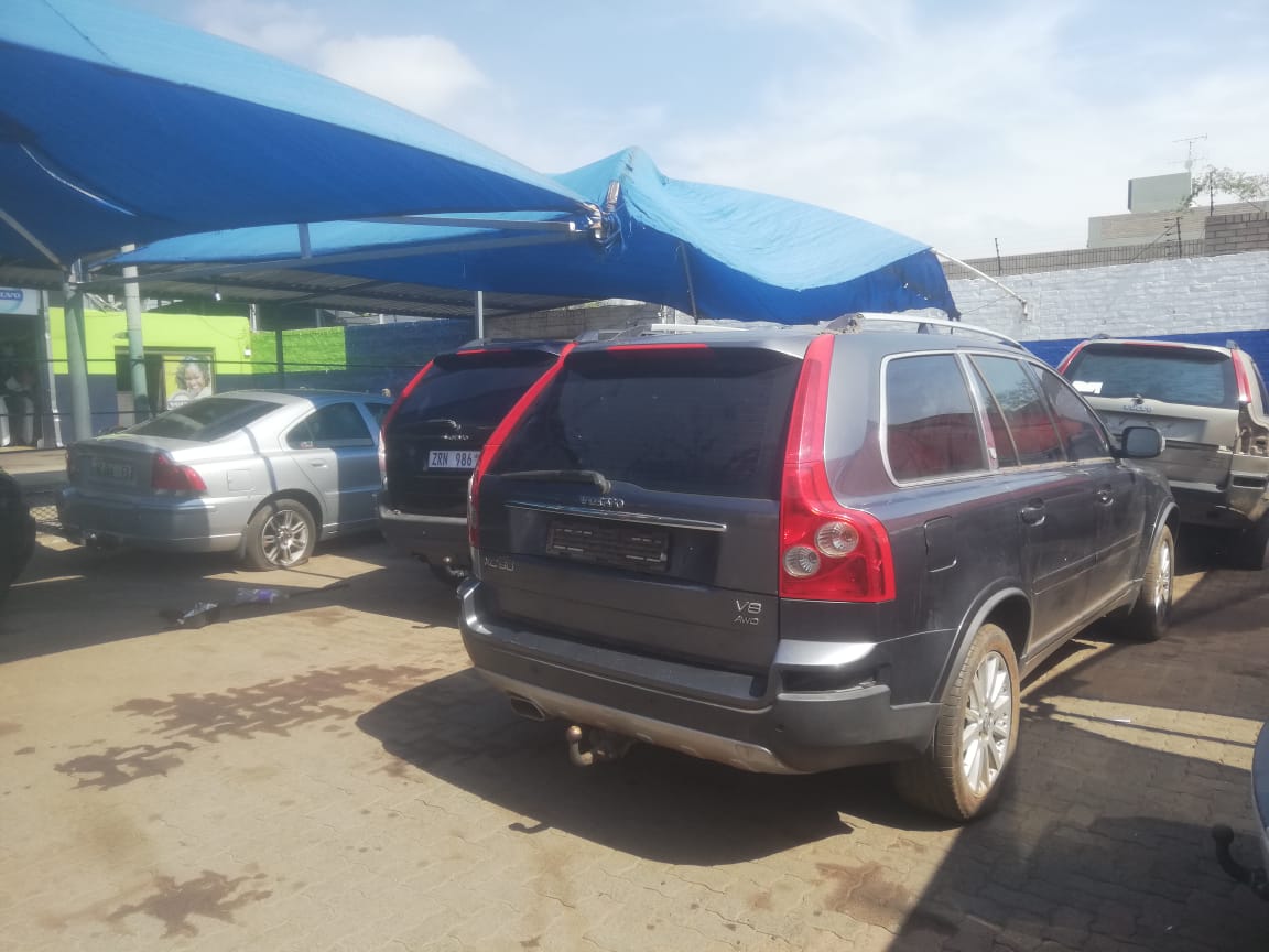 VOLVO XC90 V8 2008 STRIPPING FOR SPARES (DELIVERY AVAILABLE COUNTRY WIDE) - Private Seller