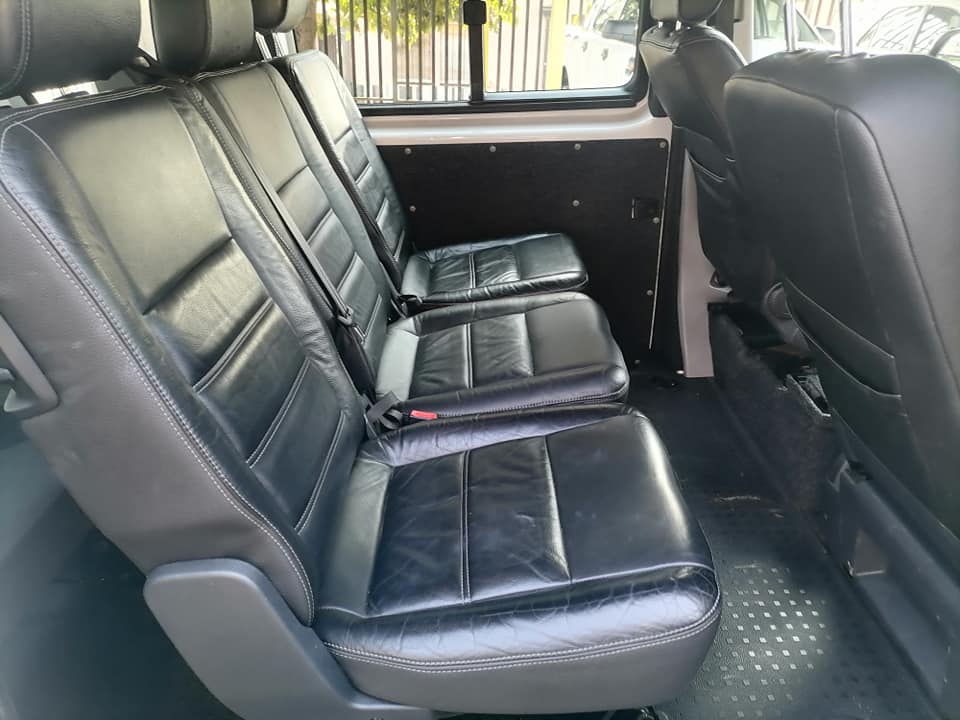 2017 Volkswagen Transport 4Motion Automatic with a leather seat Seven seater
