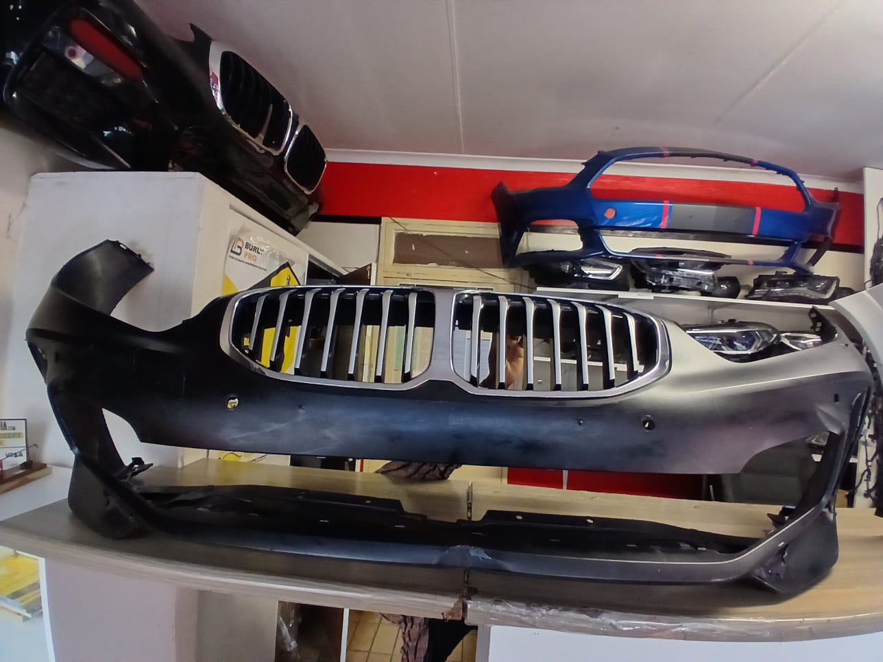 BUMPER F40 BMW 2022 FRONT BUMPER WITH MAIN GRILL - Private Seller BUMPER F40 BMW 2022 FRONT BUMPER WITH MAIN GRILL - Private Seller